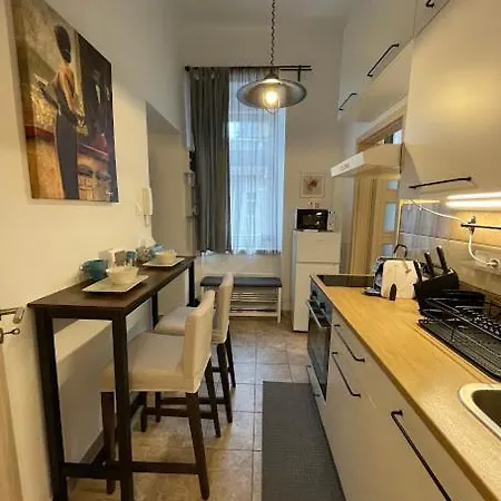 Hanna&rita In The Centre Lonyay 42a 3rd Floor In The Back Yard شقة بودابست